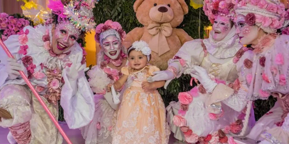 A aniversariante, Maria Eduarda