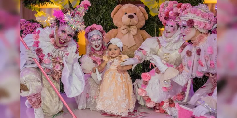 A aniversariante, Maria Eduarda