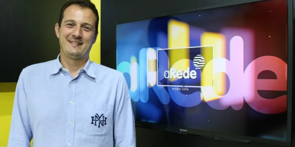 FELICITAÇÕES - Paulo Henrique Dalle Carbonare festeja troca de idade nessa quinta-feira(7). Depois de uma excelente gestão frente a pasta de Indústria e Comércio do Município ele segue carreira como executivo do Grupo Madero, um dos grandes pilares de desenvolvimento na cidade. Da coluna RC os votos de infinitas conquistas e saúde!