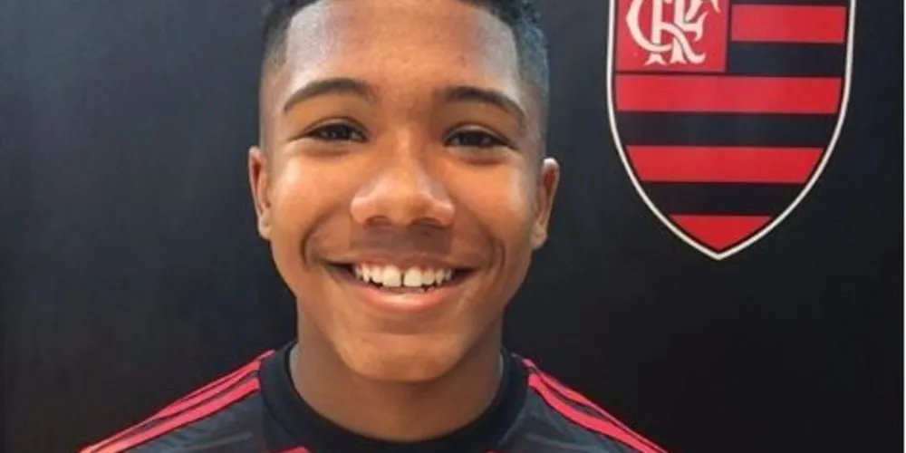 Imagem ilustrativa da imagem Vitor Isaías é um dos 10 mortos do incêndio no Flamengo