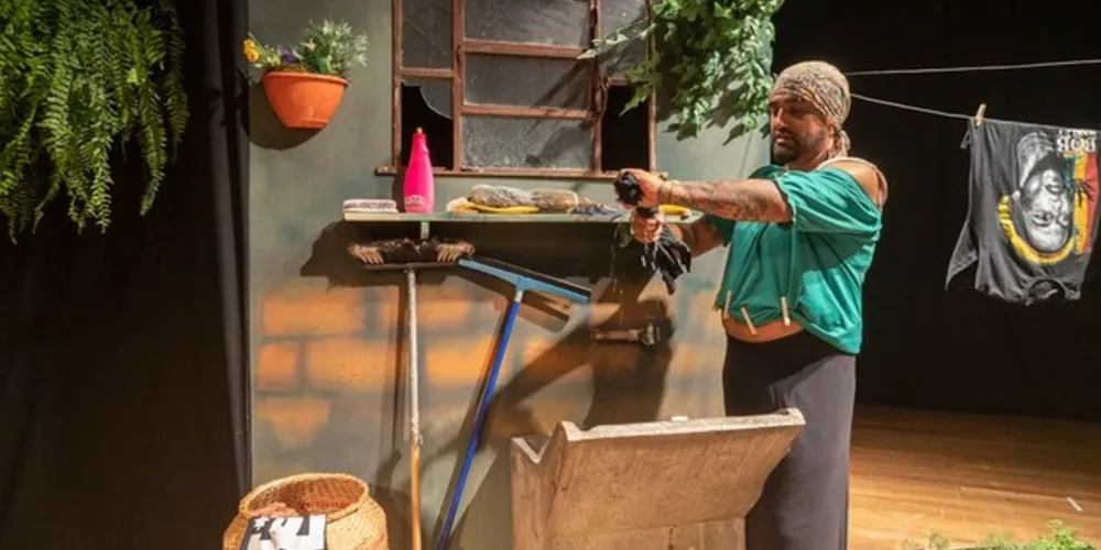 Para o show, a produção investiu em um cenário específico para a personagem