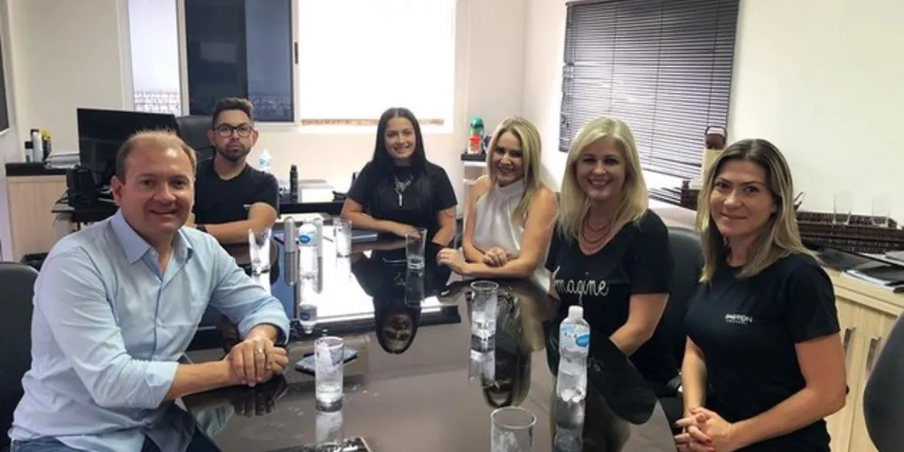 Encontro com representantes da Baston aconteceu nesta terça-feira