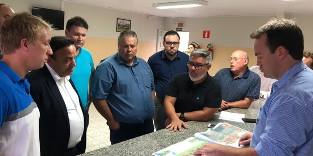 Além de Loureiro, participaram da reunião o deputado estadual Hussein Bakri e o vereador Rudolf Polaco