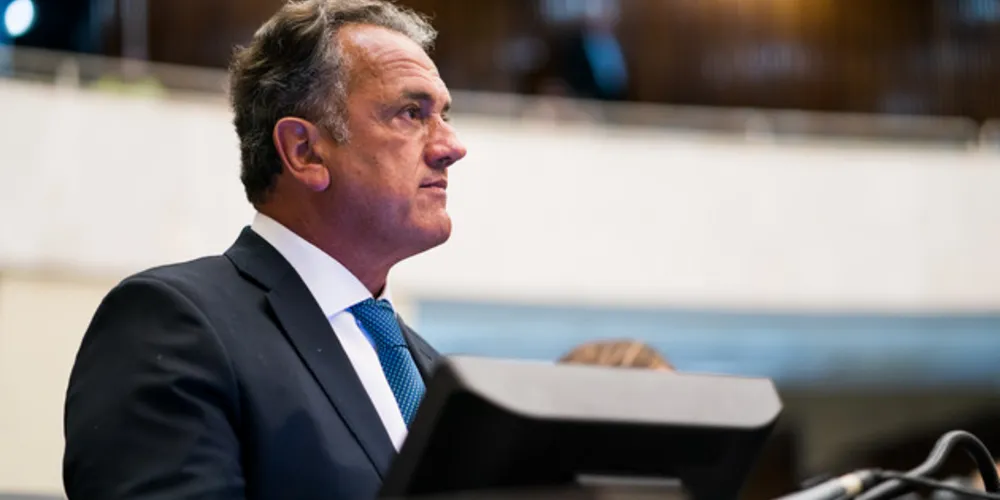 Deputado quer esclarecimentos sobre a composição das remunerações dos diretores