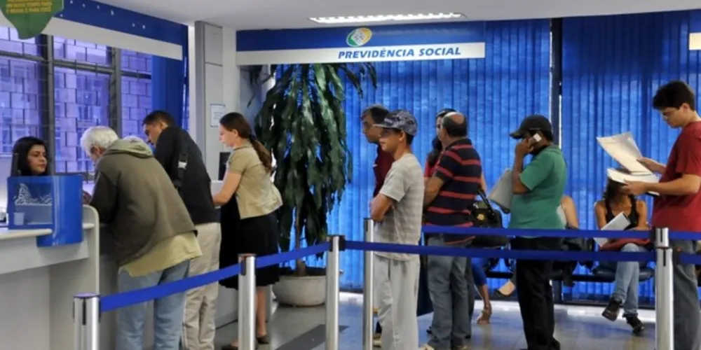 A definição depende de uma reunião que Bolsonaro terá à tarde com a equipe econômica