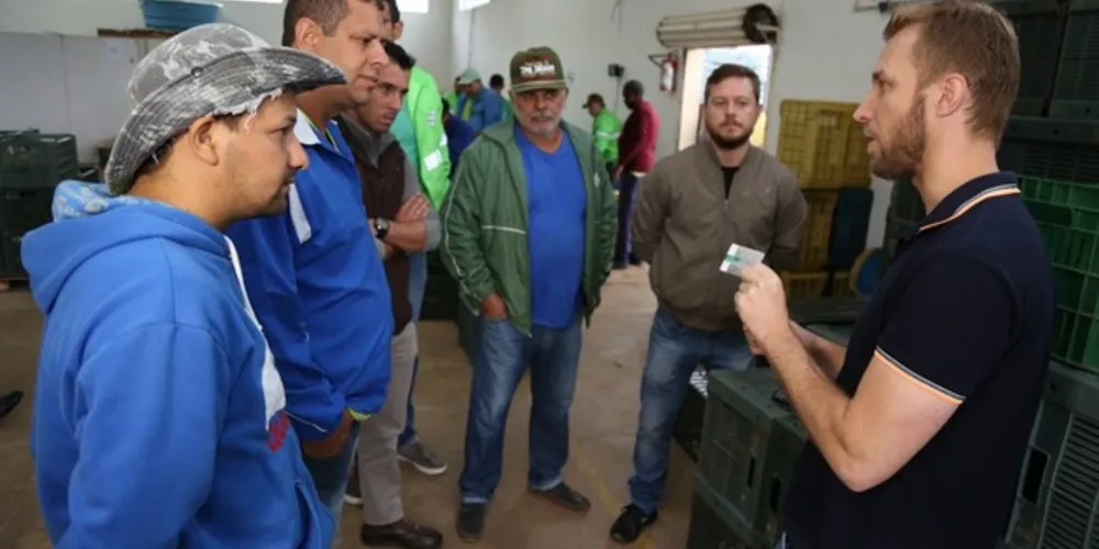 A Prefeitura adquiriu três equipamentos, um para cada equipe