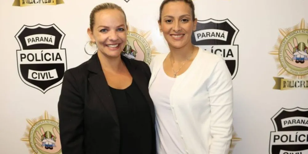 Ana Paula Cunha Carvalho (esq.) e Mabel Canto