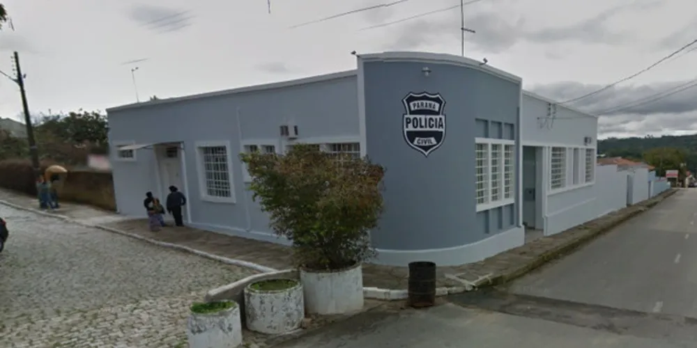 Imagem ilustrativa da imagem Bandidos roubam ônibus e deixam passageiro baleado