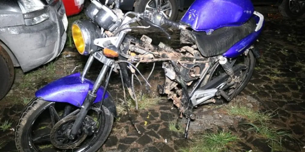 Motocicleta Suzuki estava em alerta de furto