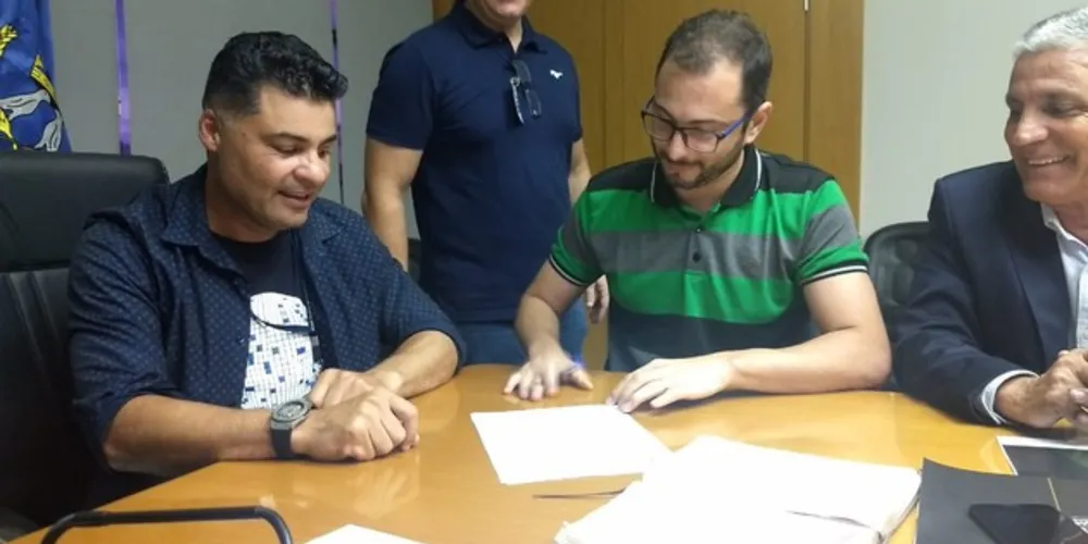 Decreto foi assinado nesta sexta-feira pelo prefeito Marcelo Rangel