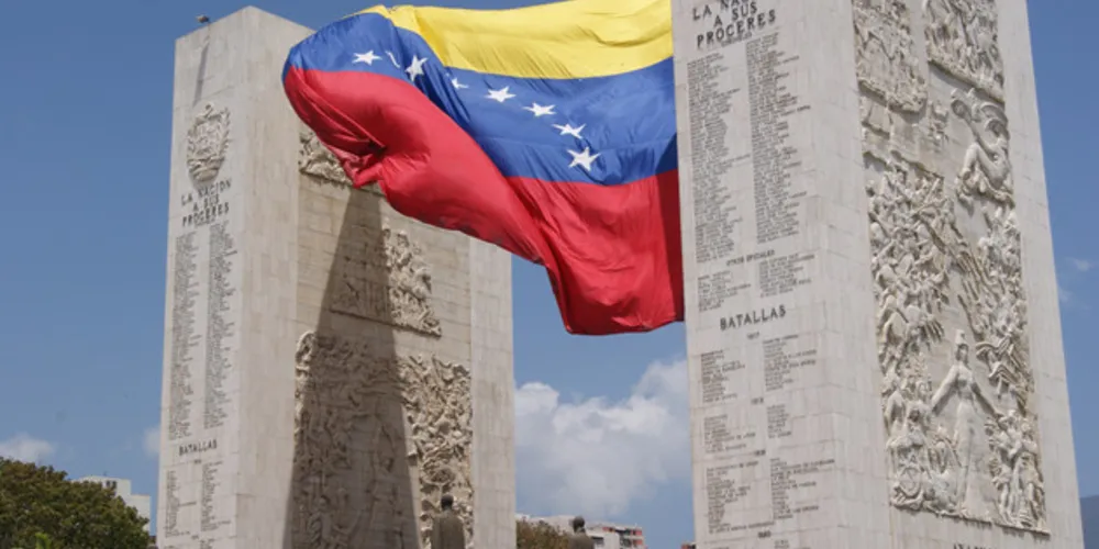 Nos arredores da fronteira com a Venezuela, o clima é de tensão