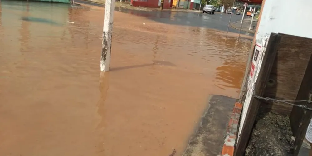 O morador registrou os estragos no Bairro Santa Terezinha