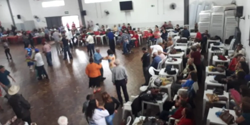 Imagem ilustrativa da imagem Fundação de Saúde promove baile para a Terceira Idade