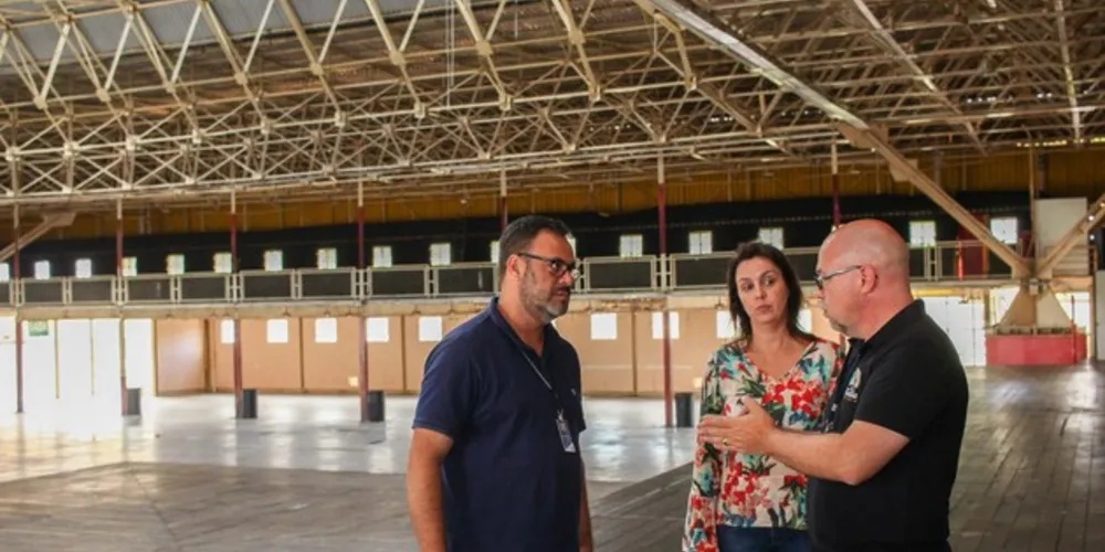 Secretários visitaram instalações do Centro de Eventos