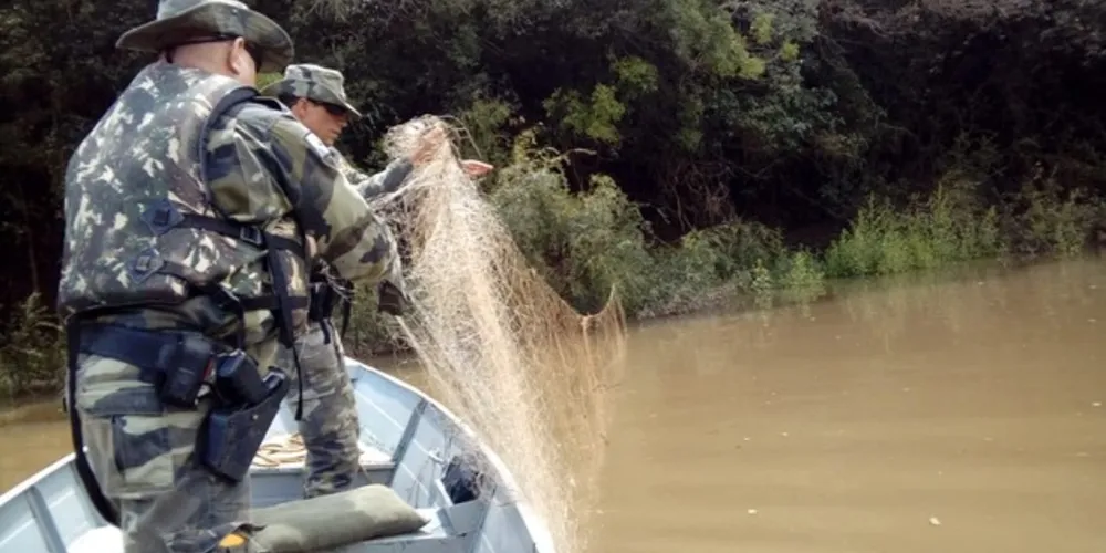 Operação durou cerca de 9 horas no Rio Tibagi