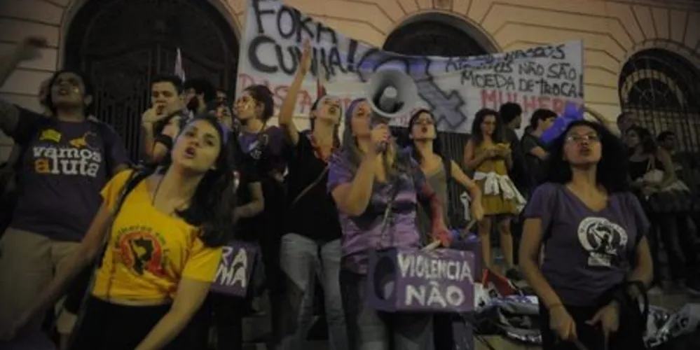 Protesto no Dia Internacional de Combate à Violência contra a Mulher