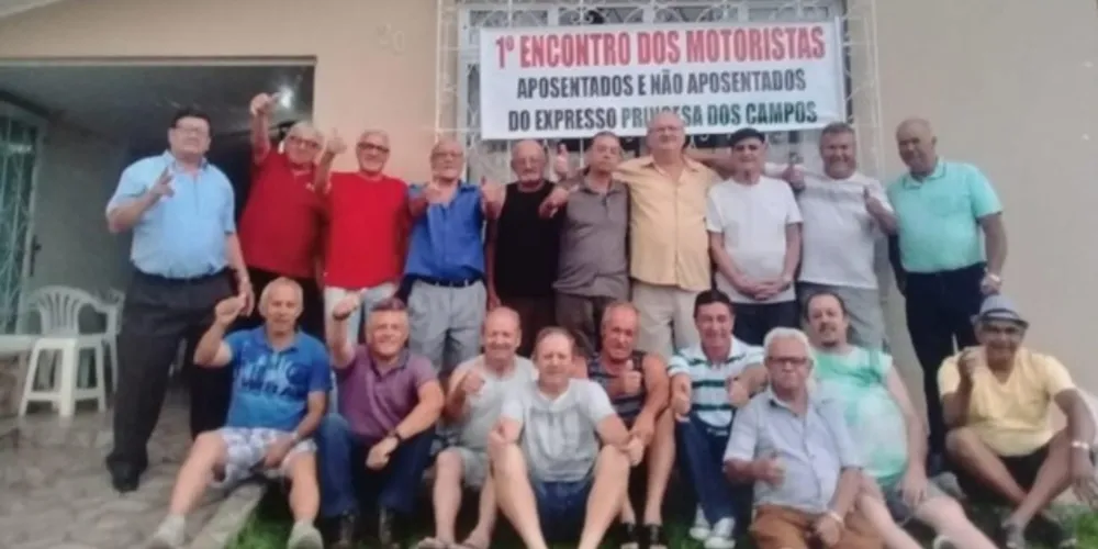 O encontro aconteceu no bairro de Uvaranas e foi marcado por um churrasco de confraternização