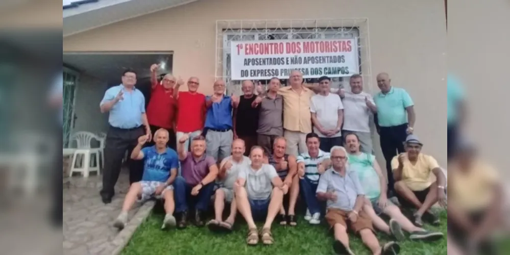 O encontro aconteceu no bairro de Uvaranas e foi marcado por um churrasco de confraternização
