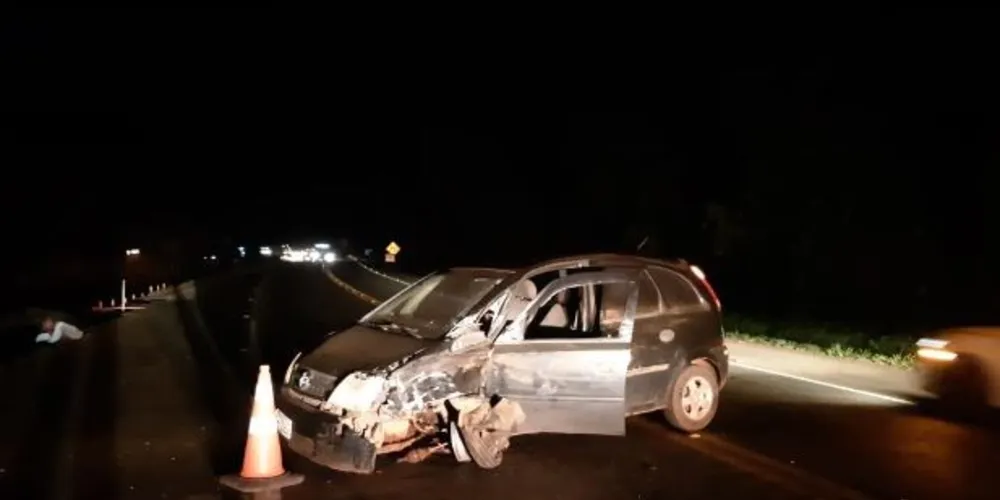 Propositalmente ele lançou o carro contra um caminhão. Estava bêbado e foi autuado em flagrante