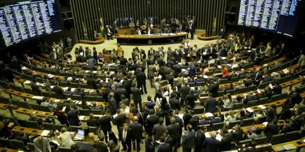 Imagem ilustrativa da imagem Câmara retorna com chance de instalação da CCJ