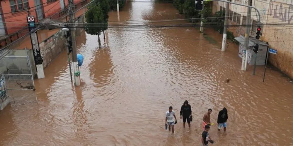 Cidade chegou a ter 56 pontos de alagamento desde 18h de domingo