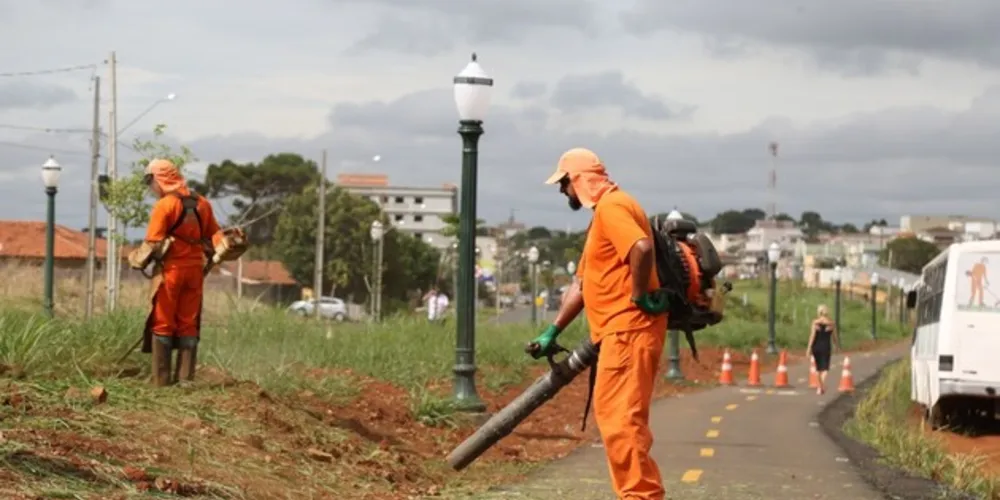 Equipes atuam nas praças, pistas de caminhada, terrenos de UBSs e ginásios