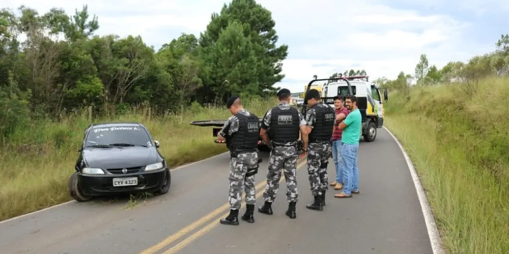 Confronto com policiais militares aconteceu na estrada que liga a Itaiacoca 