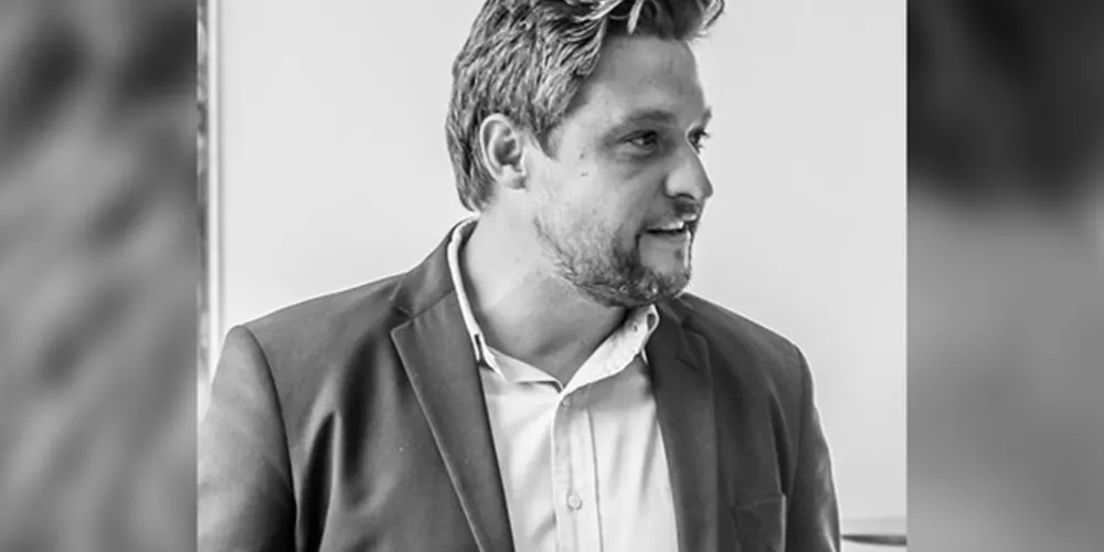 Tiago Baccin tem 34 anos e é casado, vem da iniciativa privada, é graduado na área jurídica, já foi suplente de deputado federal e faz parte do grupo político do atual governador Carlos Massa Ratinho Junior