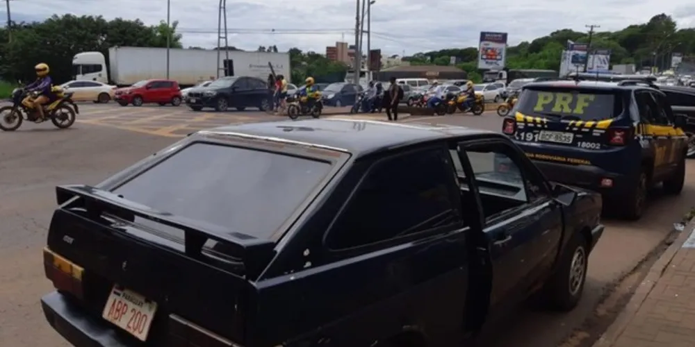 Durante a vistoria, os policiais verificaram que havia uma queixa de furto no dia 28 de julho de 1988