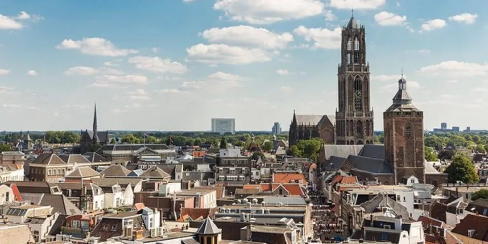 A cidade de Utrecht tem mais de 300 mil habitantes e fica a cerca de 40 km da capital holandesa