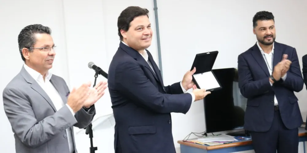 Inauguração aconteceu na manhã desta segunda-feira e contou com a presença do  prefeito Marcelo Rangel e com o Secretário de Estado da Infraestrutura e Logística, Sandro Alex