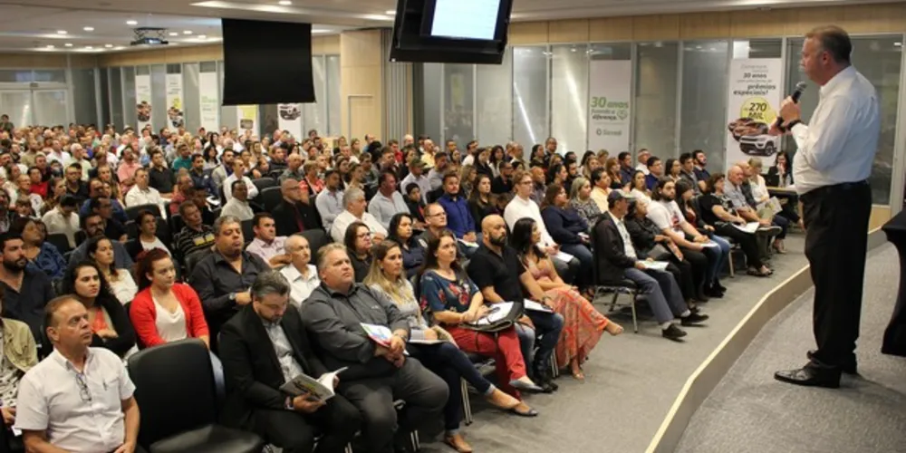 Mais de 600 pessoas participaram da Assembleia da agência Nova Rússia, na última terça-feira