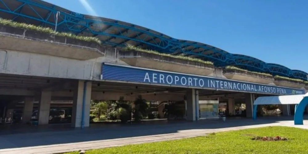 Eles foram detidos dentro de avião no aeroporto Afonso Pena