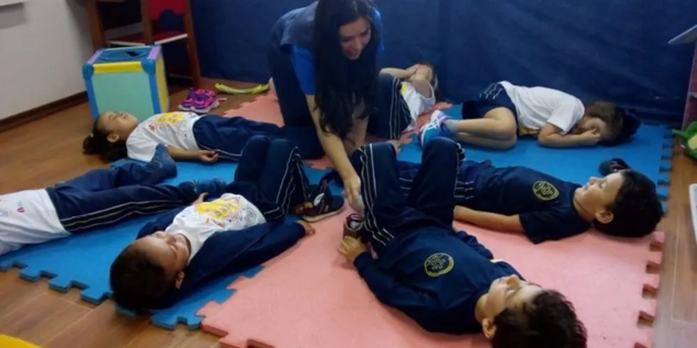 Imagem ilustrativa da imagem Aulas trabalham com os sentidos em Carambeí