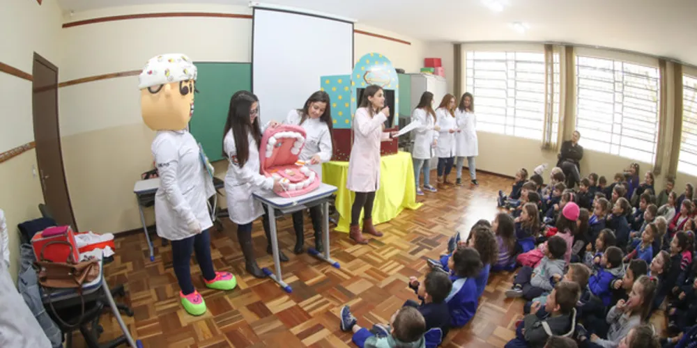Drª Tulipa pretende disseminar informações a respeito da saúde bucal