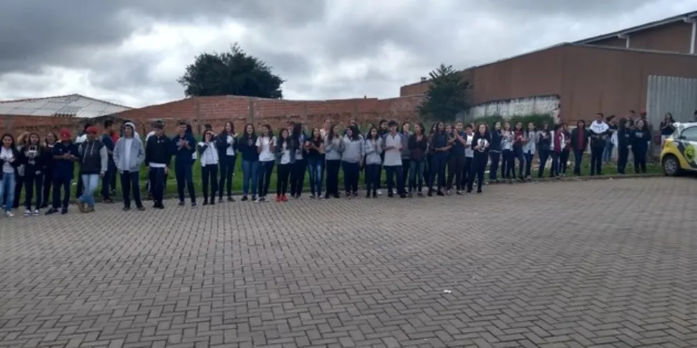 Alunos fizeram mobilização nesta terça, cobrando mais segurança