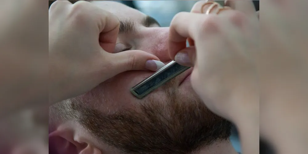Imagem ilustrativa da imagem Implante de barba e tórax para transgêneros