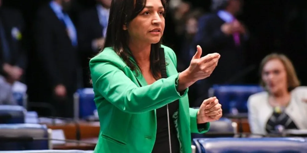 Ao defender a proposta, senadora Eliziane Gama argumentou que militares têm salários baixos e são "barbaramente prejudicados" pela impossibilidade de acumular cargos como os servidores civis