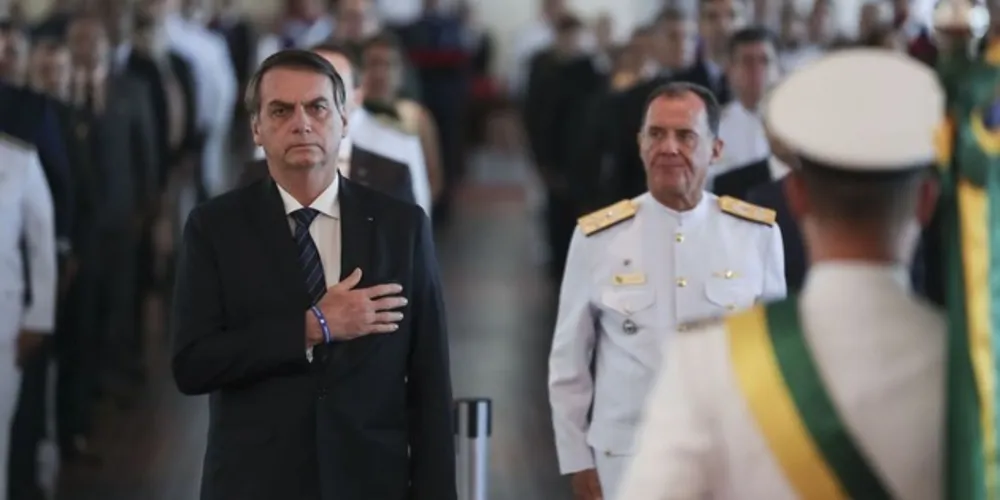 anúncio foi durante transmissão ao vivo, na noite de hoje (28), na página oficial de Bolsonaro no Facebook