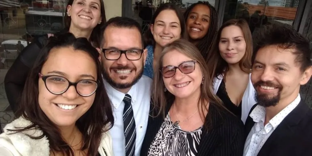Mais de 30 alunos de Direito das Faculdades Cescage, participaram da sessão do Tribunal do Júri, na 1ª Vara Criminal,