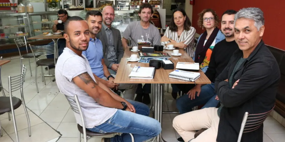 Reunião teve a presença de Diego Cavalli, Eloir Rodrigues, Niltonci Batista Chaves, Alvicio Vicente Rocha, Clóris Blanski Grden, Patricia Camera Varella, Lucas Matos e Mário Martins
