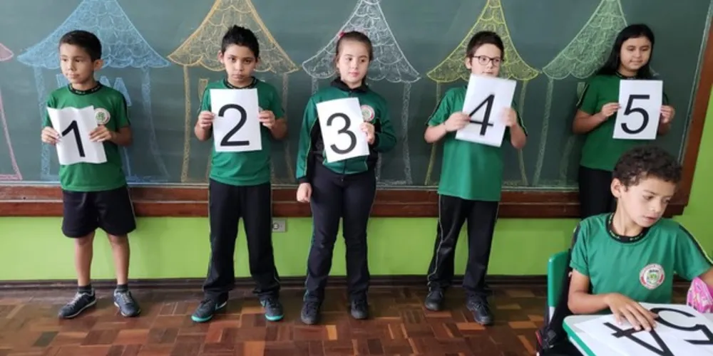 Imagem ilustrativa da imagem Matemática amplia conhecimento em turma de Jaguariaíva