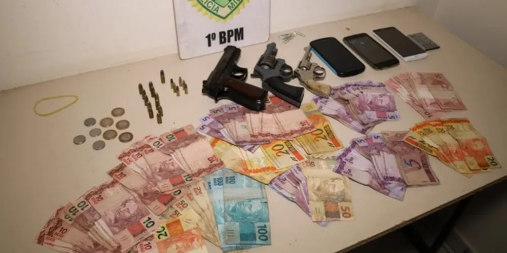 Suspeitos foram encontrados cerca de meia hora depois do crime