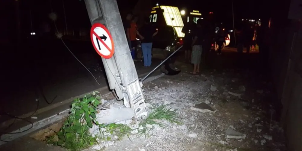 Motorista sofreu lesões moderadas e foi encaminhado a hospital da cidade