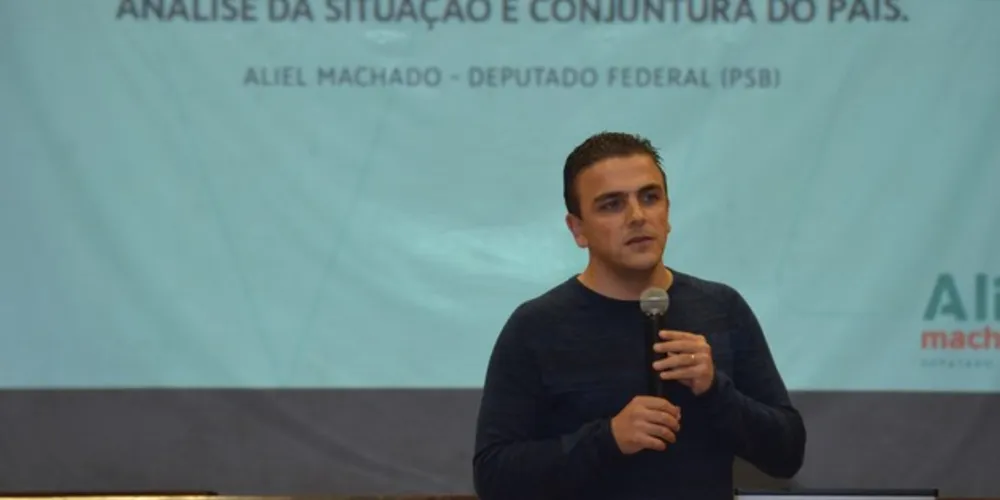 Deputado federal Aliel Machado (PSB) cumpriu na última segunda-feira, 01, extensa agenda no município de Irati