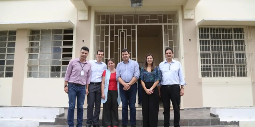 Prefeitura e do Estado visitaram nesta quinta-feira as instalações do Colégio Estadual Professor Colares