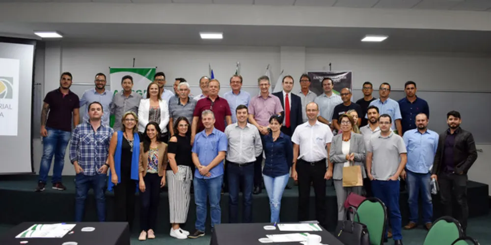 Grupo de empresários recém-filiados foram acolhidos pela Diretoria da instituição