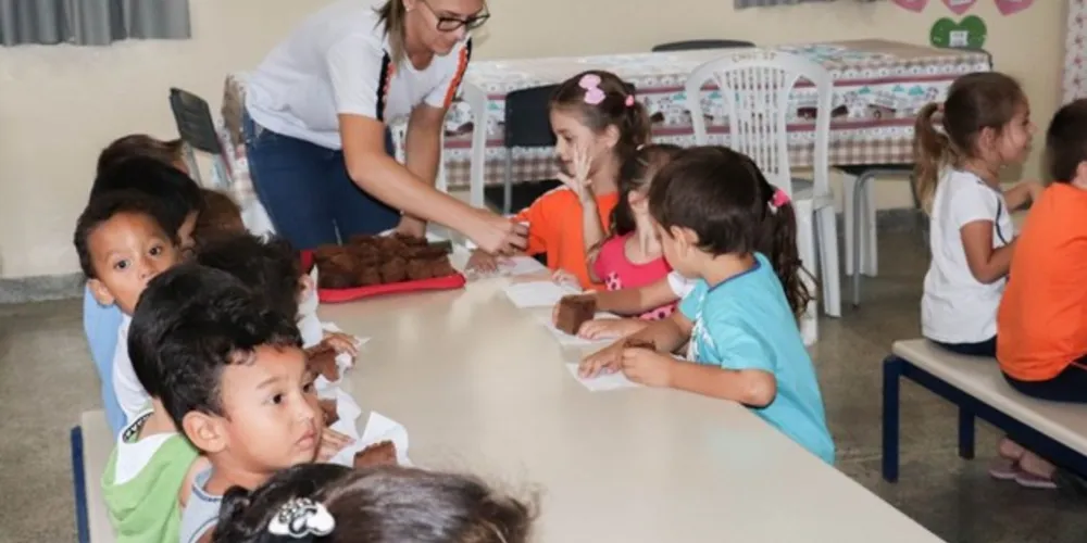 Rede municipal de ensino esteve empenhada na produção de atividades que resgatam a história e memória dos 200 anos da cidade rainha dos Campos Gerais