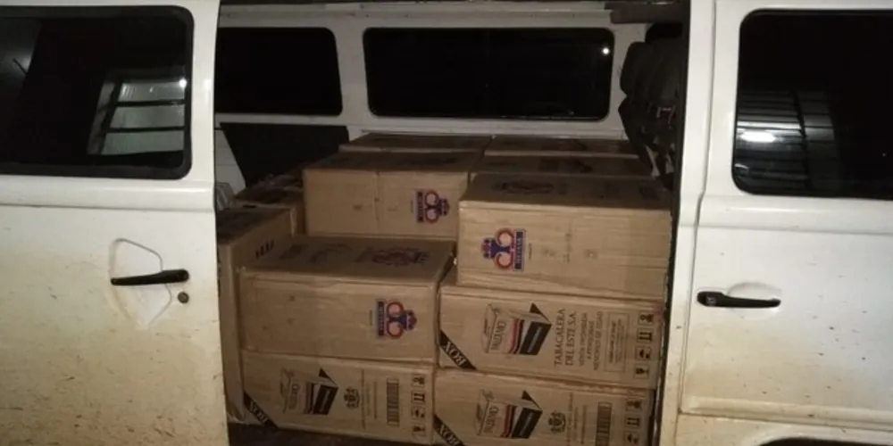 Motorista foi preso em flagrante e carga foi encaminhada para a Receita Federal