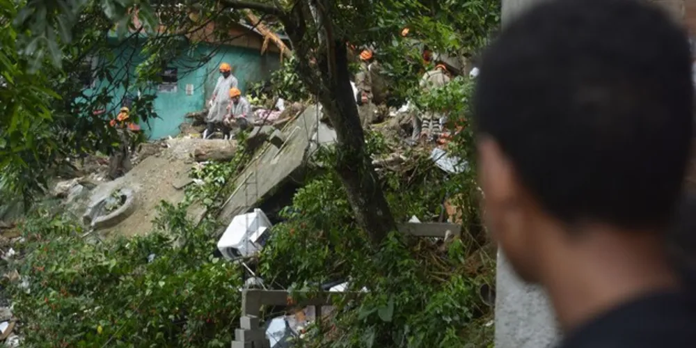 Tempestade no Rio de Janeiro dura mais de 24 horas 